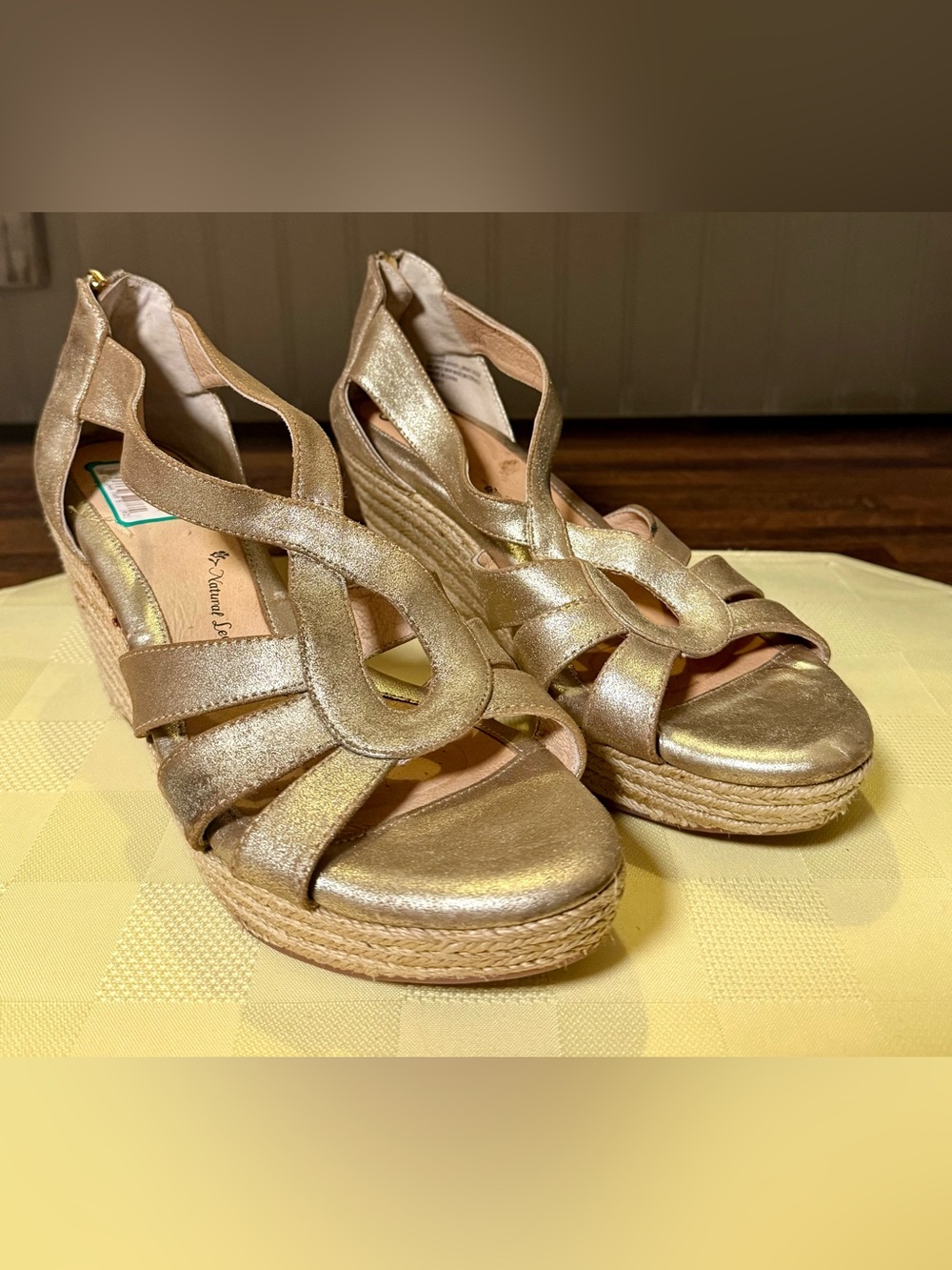 SOFFT Wedge High Heel Espadrille Sandals Gold Champagne Metallic Leather Size 11